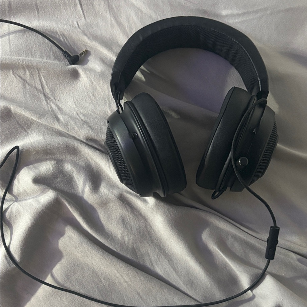Razer Over-Ear Headphones - Black